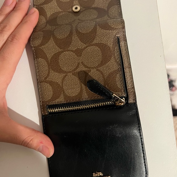 Coach Wallet - Picture 4 of 5